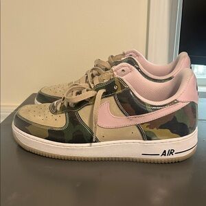 Men’s Camo Low-Top Sneakers with Pink Accents-Nike Size 10.5